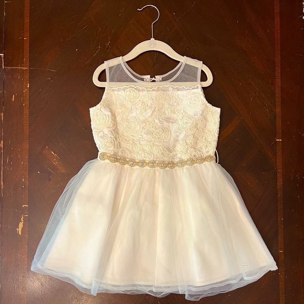 Gorgeous American girl for girls dress